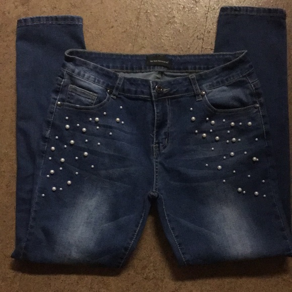 Women’s Style Between Us Pearl Accent Jeans - Picture 1 of 6